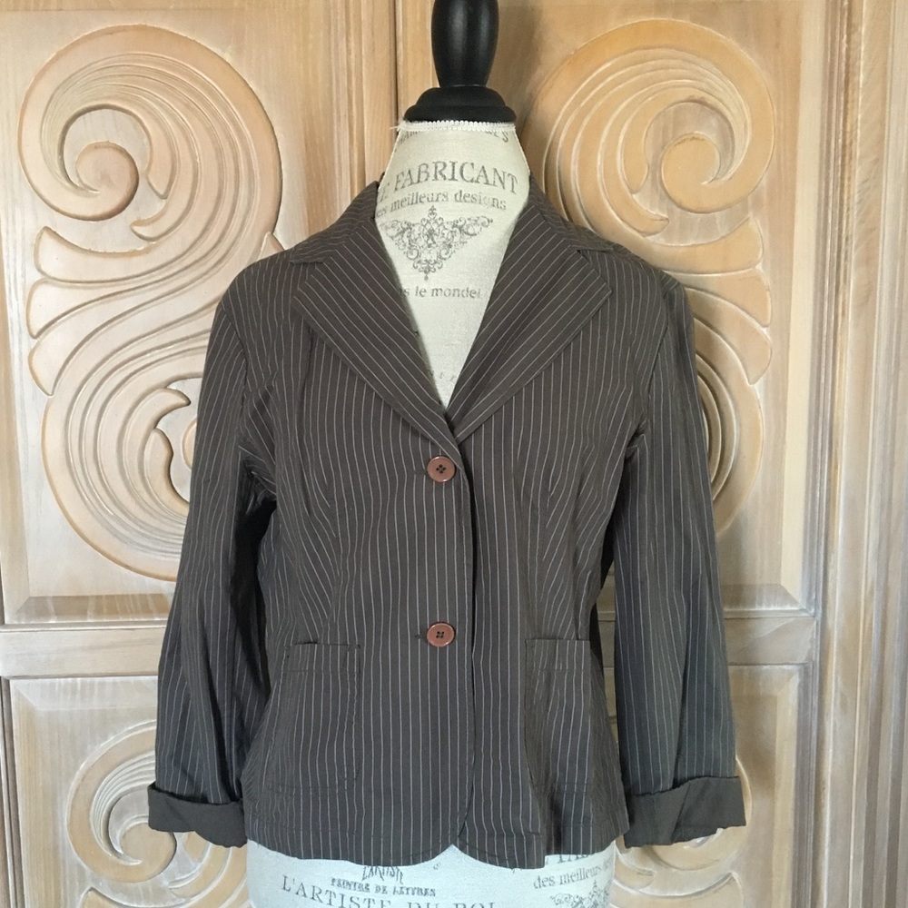 Brown striped lightweight cotton blazer. Size XL